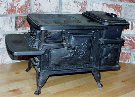 early gas cooking stove